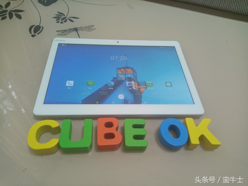 酷比魔方11.6寸开箱,酷比魔方m5