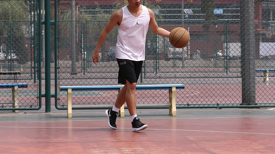 hyperdunkxlow娴嬭瘎閫忔皵,鑰愬厠hyperdunkx