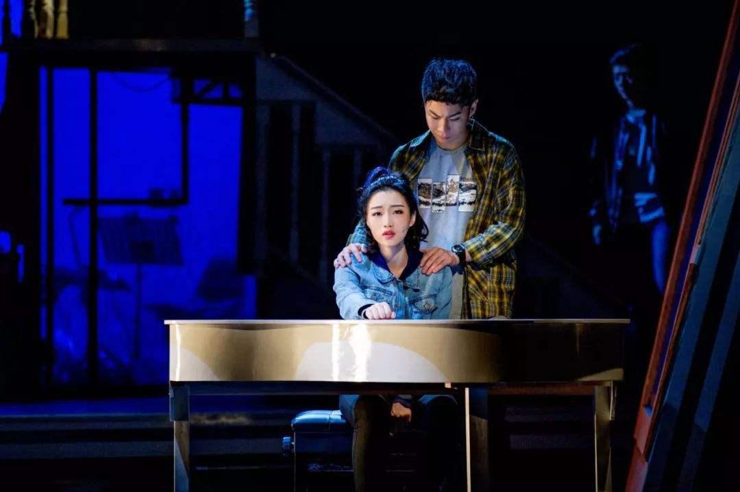 十大百老汇经典音乐剧,百老汇摇滚音乐剧近乎正常