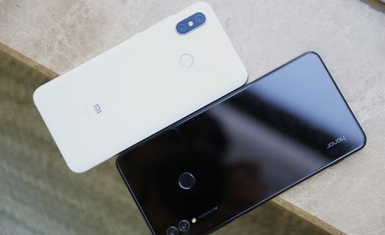 小米8和荣耀Note10哪个散热好？游戏实测温度对比