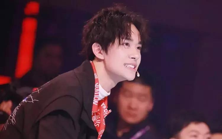 tfboys六周年介绍完整版,tfboys五周年花海