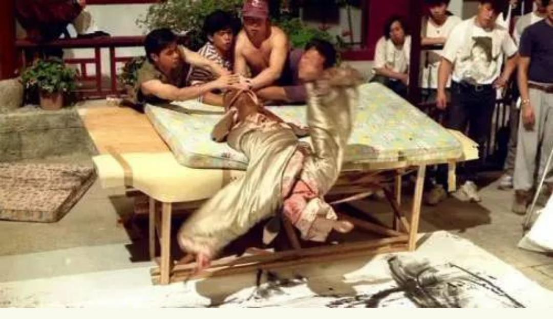 老电影唐伯虎点秋香三笑,粤曲唐伯虎点秋香粤语版