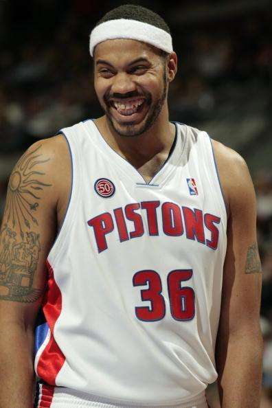 詹皇改6号球衣湖人,詹皇换了球衣