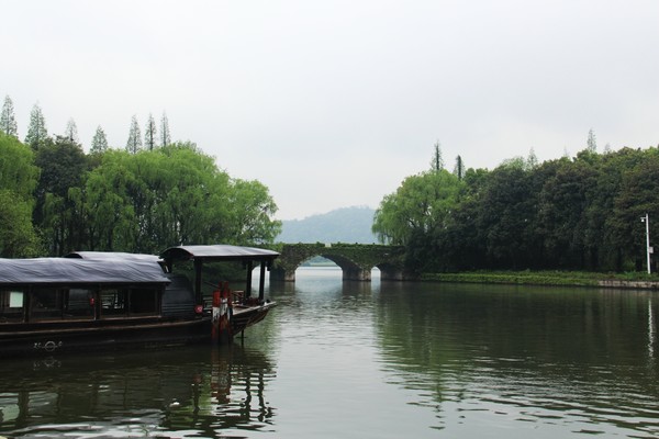 绍兴湖面上的桥,绍兴越城的桥