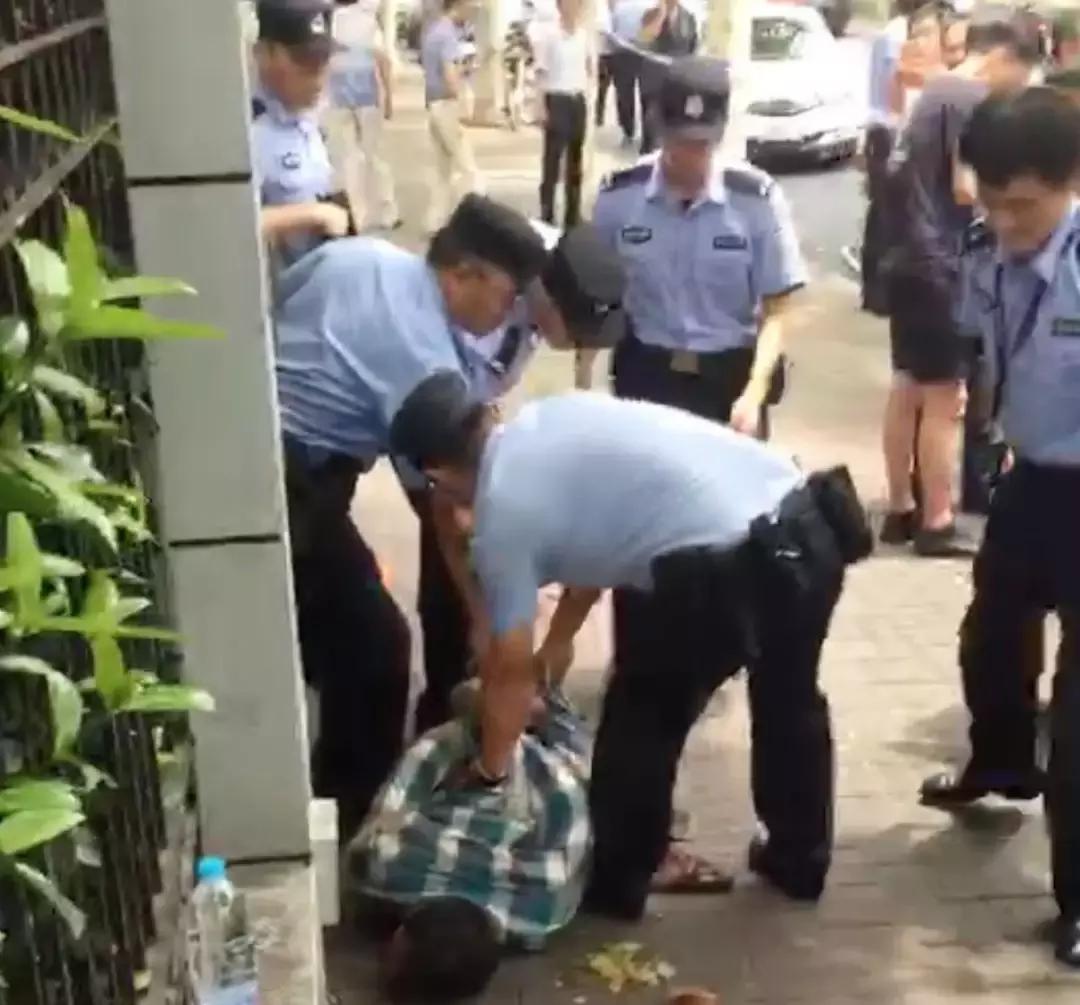 早啊新闻来了语音播报,早啊新闻来了完整版