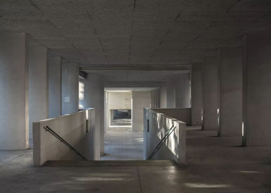 解压！美哭的对称建筑，瞬间治愈强迫症患者