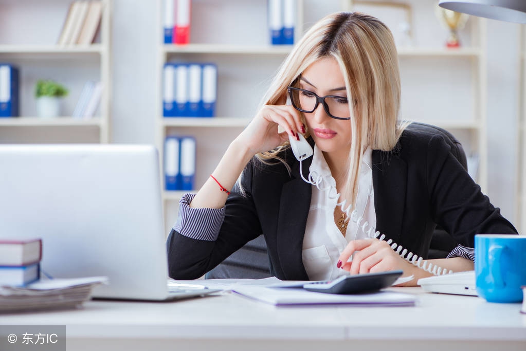 颈椎变细压迫神经怎么办,颈椎压迫神经自我调理