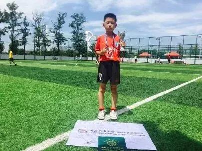 陕师大奥园参加“一带一路”杯全国青少年足球邀请赛再获佳绩