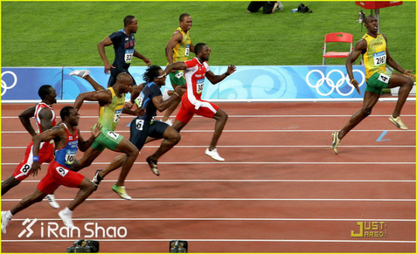 柏林世锦赛黑色闪电博尔特100米,博尔特一道永恒的黑色闪电