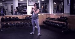 只有哑铃在家里也可以练出身材吗,5kg哑铃能练出什么身材