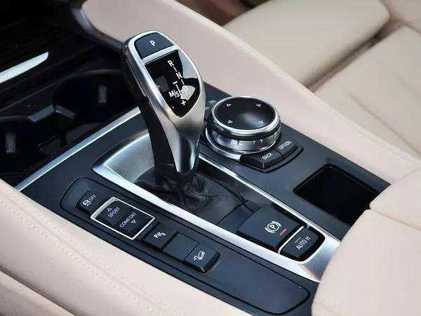 车子没电打不着火怎么办找谁救援,车子打不着火怎么办可以报保险吗