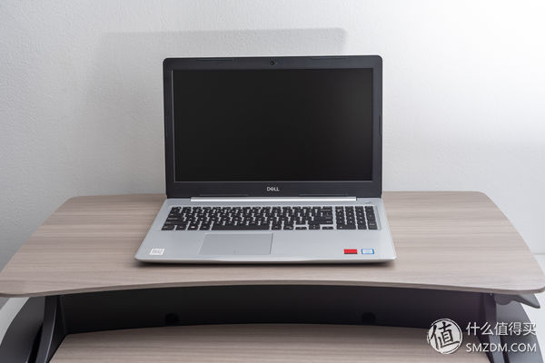 戴尔灵越15-5570怎么样,戴尔灵越5570是窄边框吗