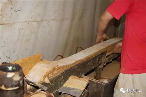 「发现」蒙自这种用刀切出来的“黄金丝”，在云南“怪”出名的！