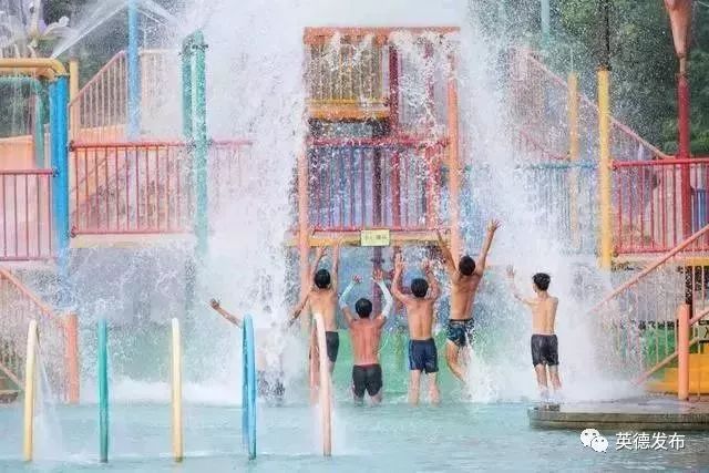 温泉水滑洗凝脂什么意思,温泉水滑洗凝脂上一句是什么