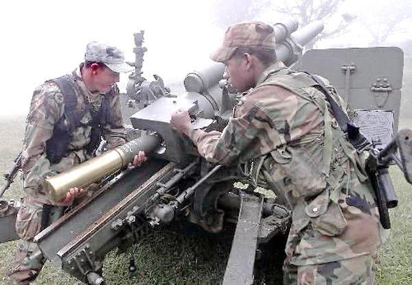 女兵可以去炮兵吗,女兵为什么当不了炮兵