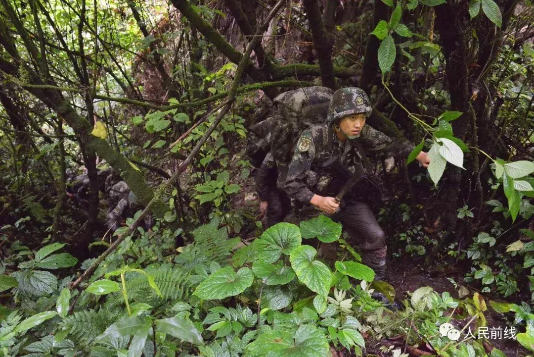 墨脱部队老照片,墨脱边防军人真实照片