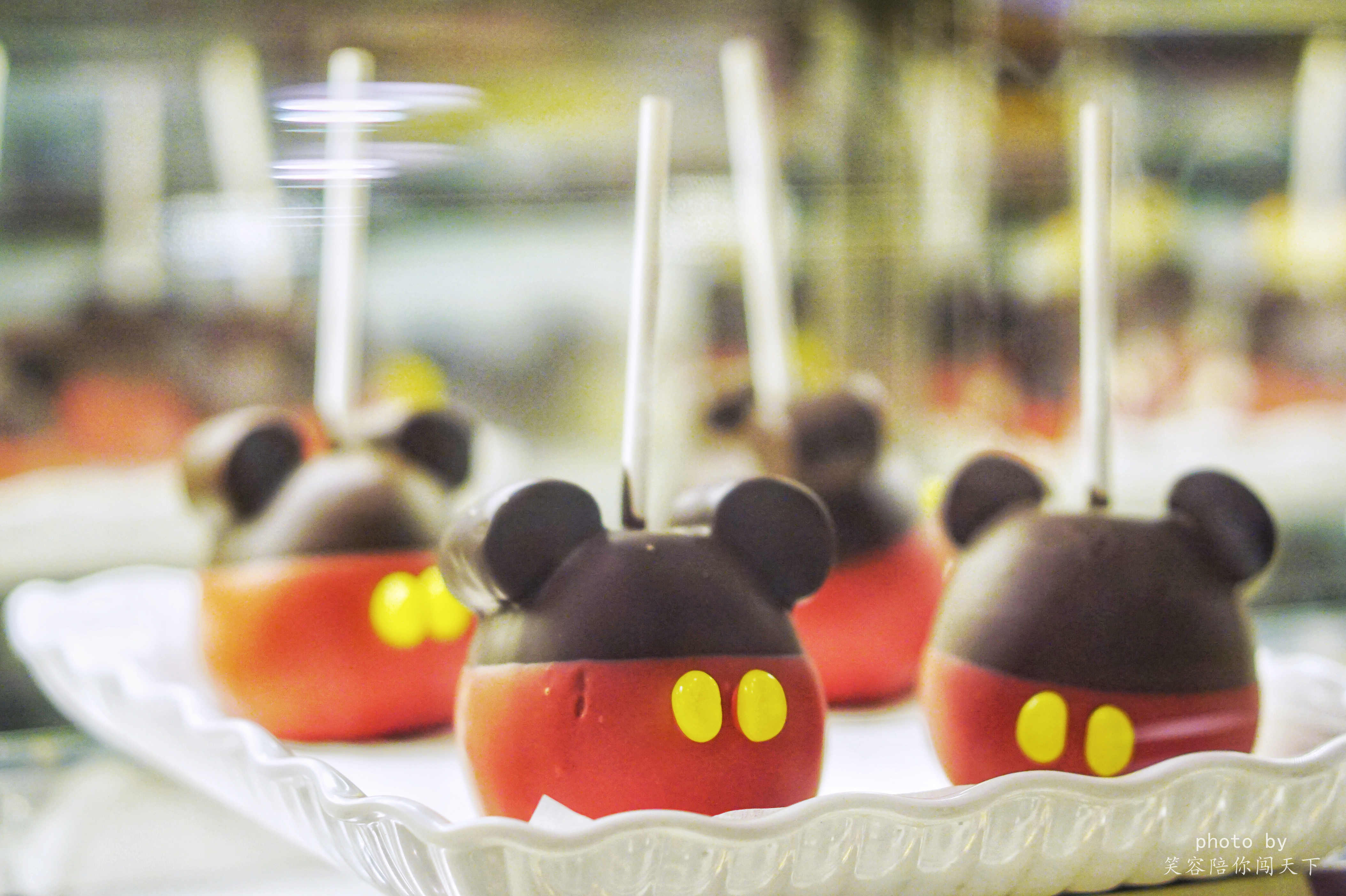 上海迪士尼购物攻略公主裙,迪士尼正版授权双味棒棒糖