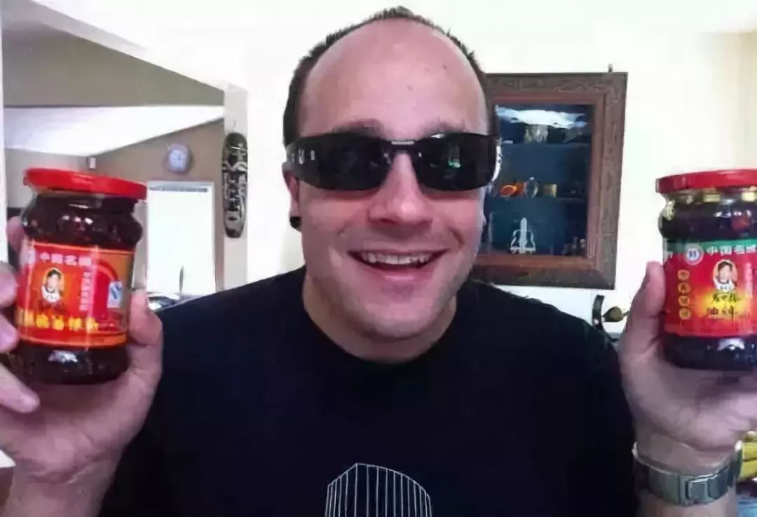 她被称中国第一美女身价过亿,老干妈一年卖出六亿瓶