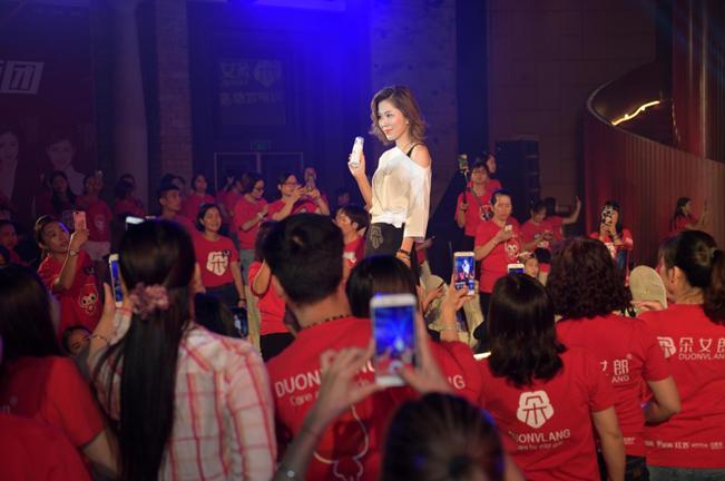 有女神、有大咖、有新品,朵女郎新品全球首发,燃动杭州广州双城