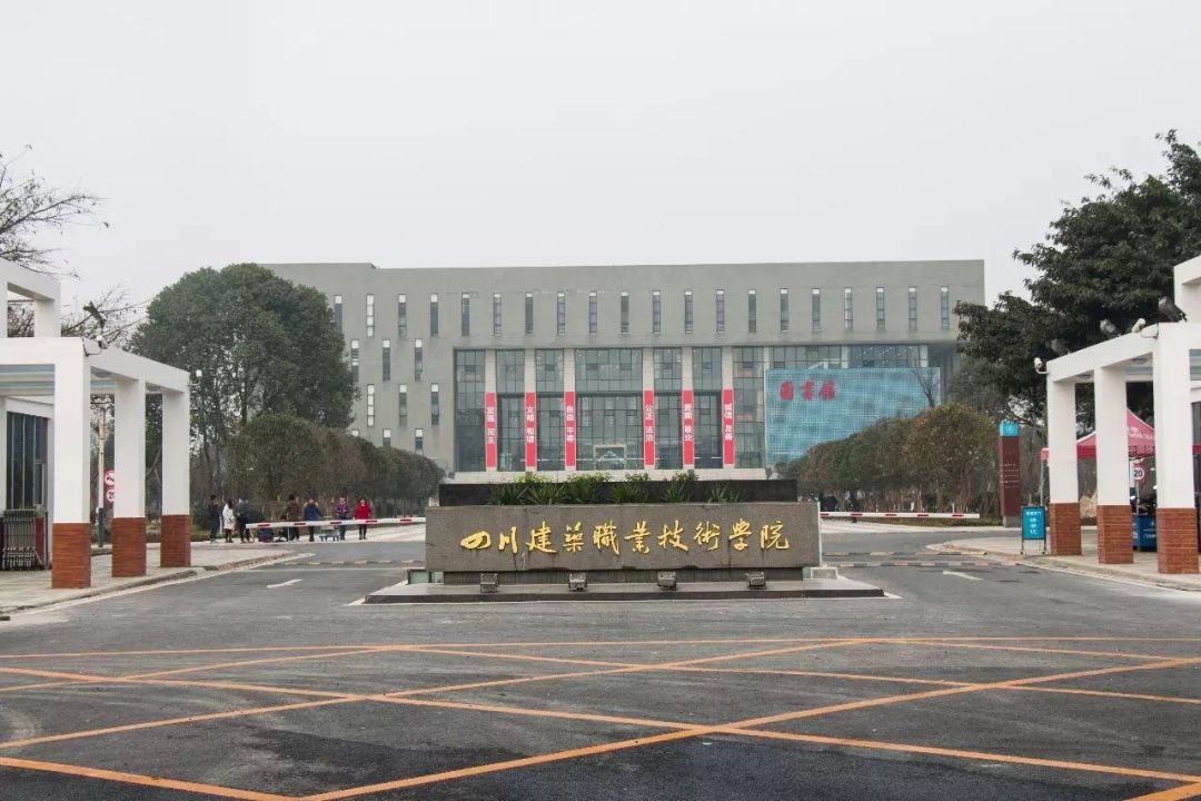 比二本线高一点的学校,比二本线多1分的本科能被录取吗