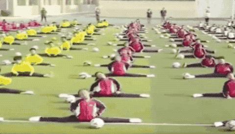 来，一二三四，二二三四，三二……