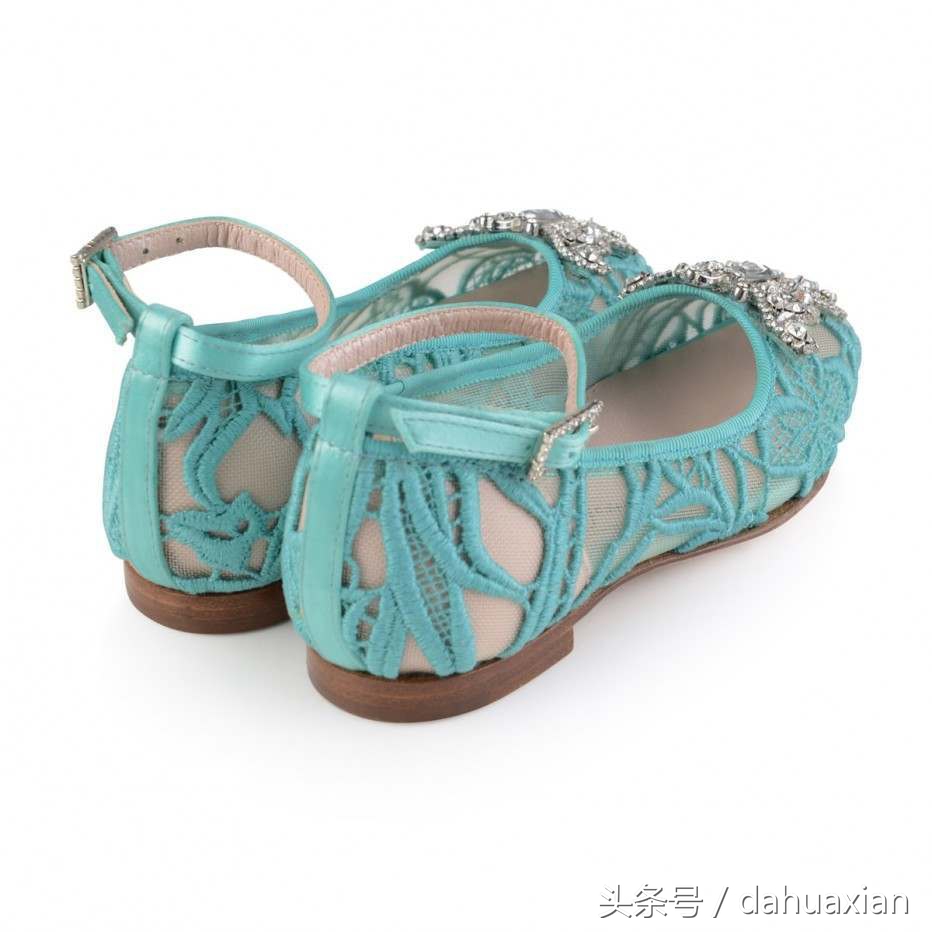 拥有纯正英伦血统的ArunaSeth名牌鞋，童鞋产品款式