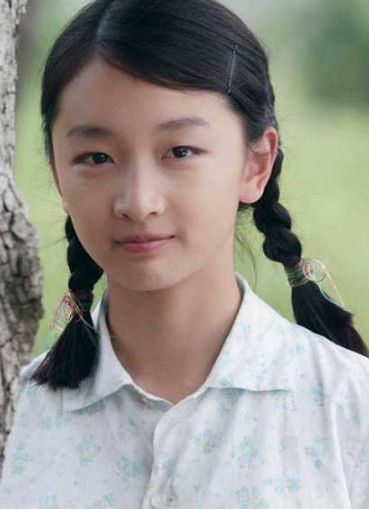 周冬雨和父母相认,周冬雨靠父母吗