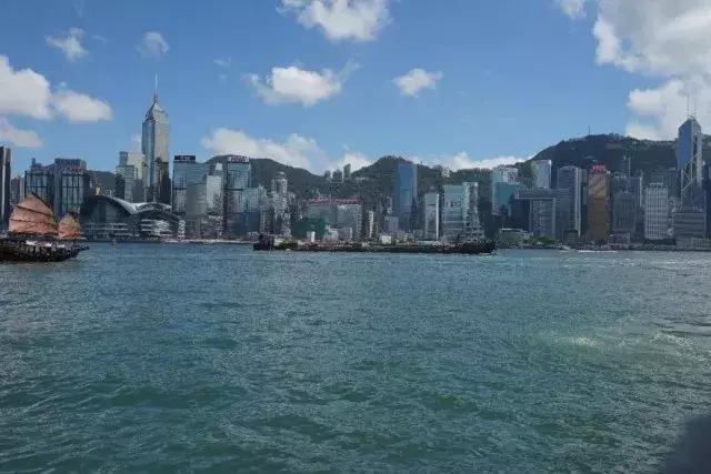 佳能16-35评测,佳能16-35加1.4增倍镜