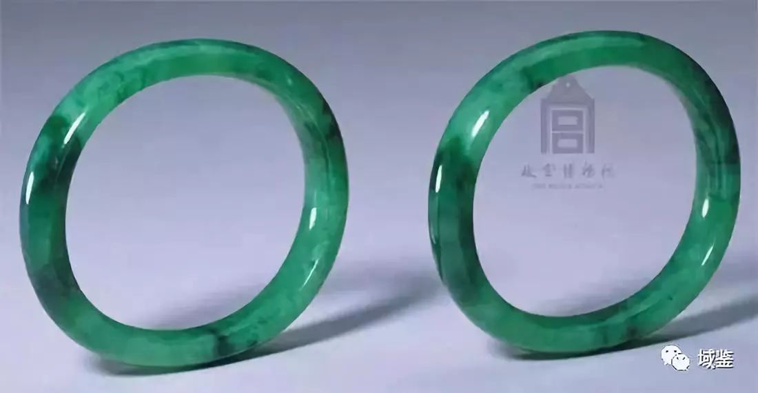 清代翡翠手镯鉴赏,钗头缀玉虫金盘