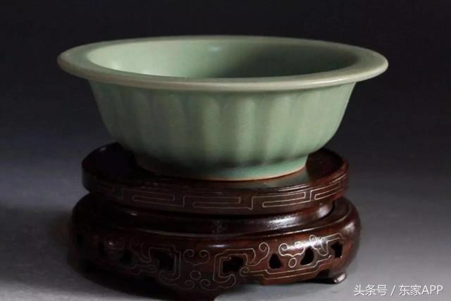 龙泉窑米色釉,龙泉窑瓷器都什么颜色好看