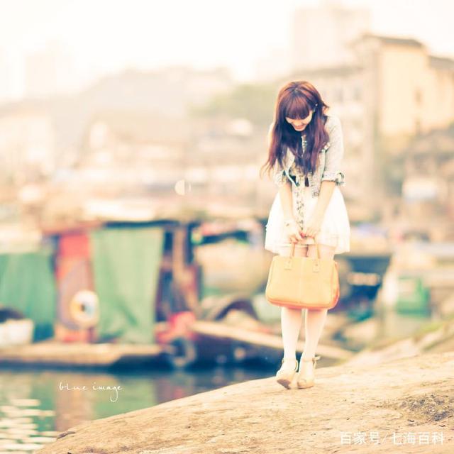 女人必学的3个动作,女生怎样的动作会更迷人