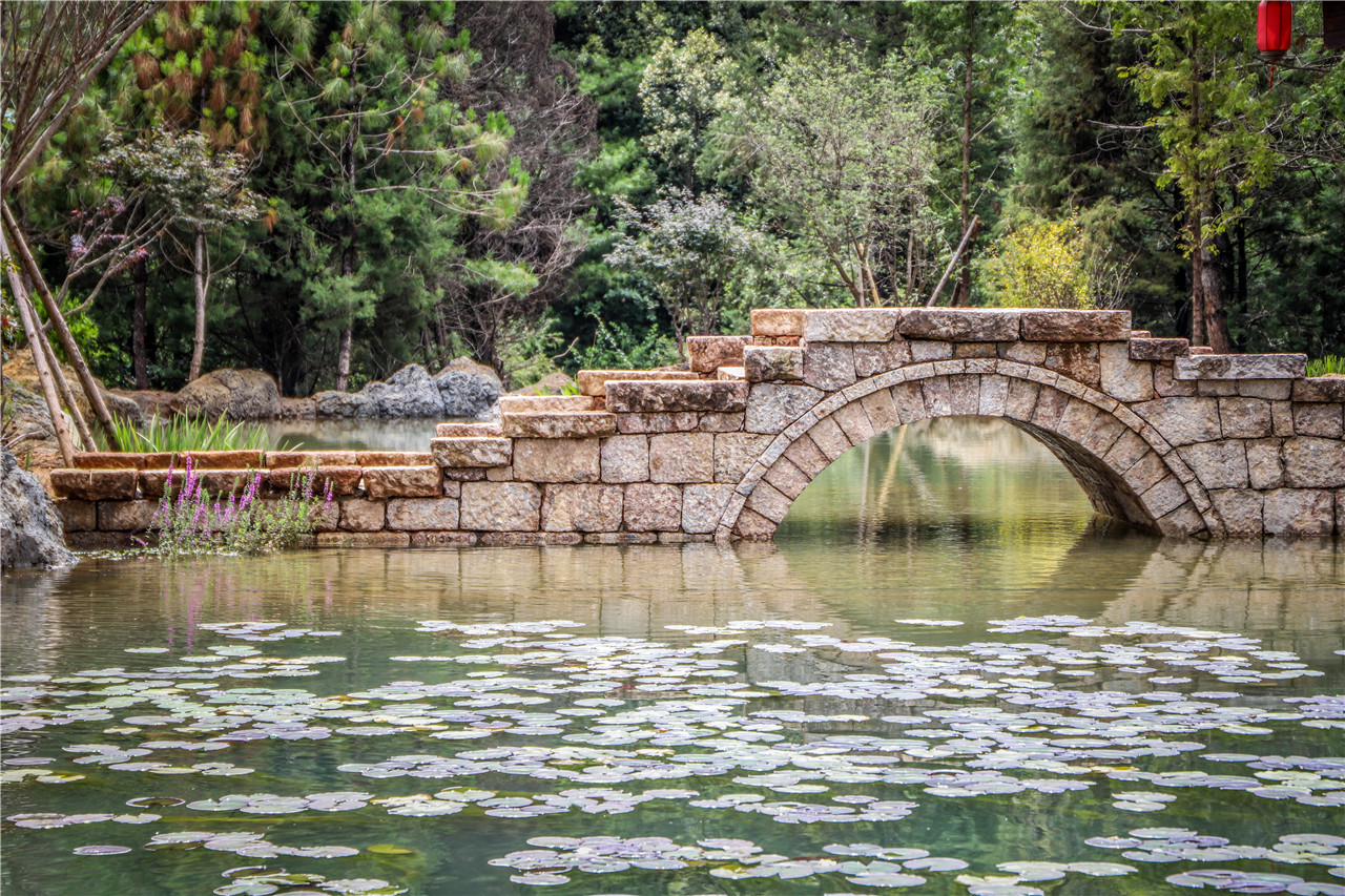 怡美布局秘境康旅全产业链，东巴秘境助力“健康生活目的地”