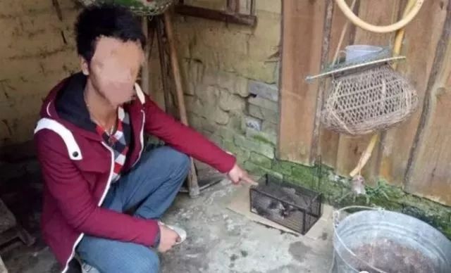 毁三观!当妈的带孩子色情直播!还有女主播日赚13.8万……