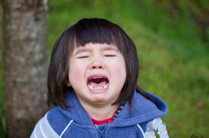 父母离婚对孩子的影响主要有哪些,父母离婚会给孩子心理伤害