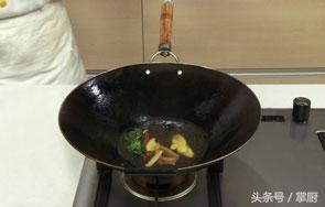 无锡美食三凤桥酱排骨,无锡三凤桥酱排骨总店