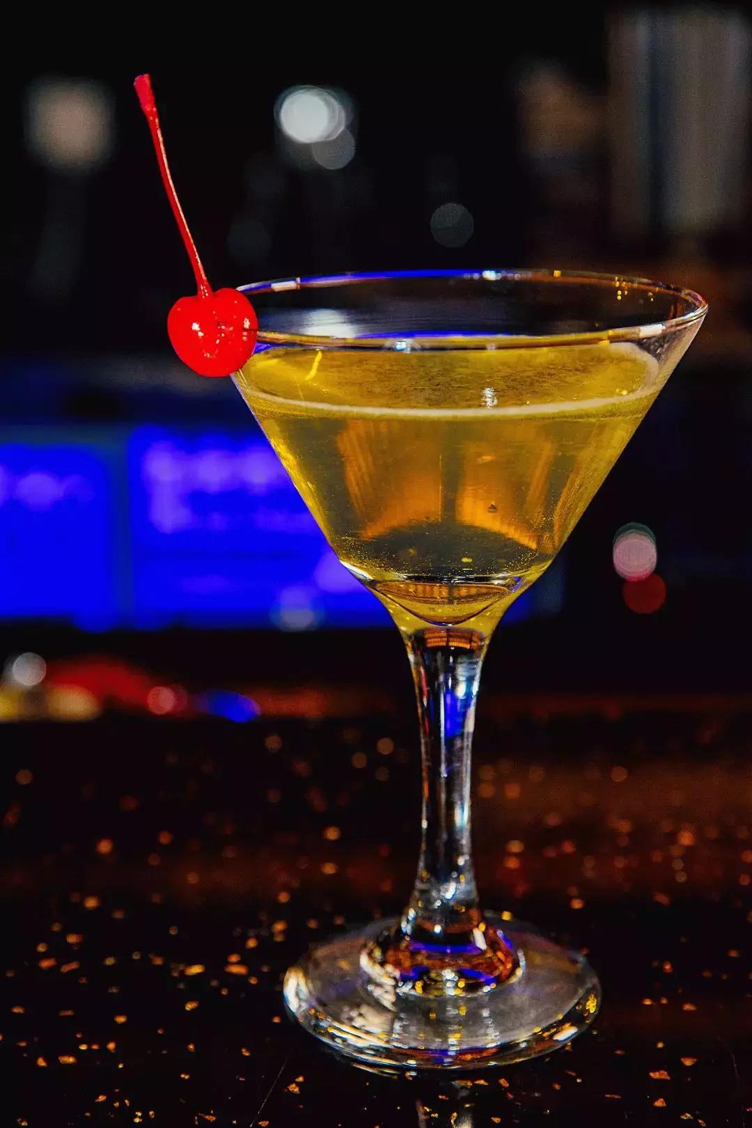 你经常去的酒吧,你经常去的酒吧叫什么