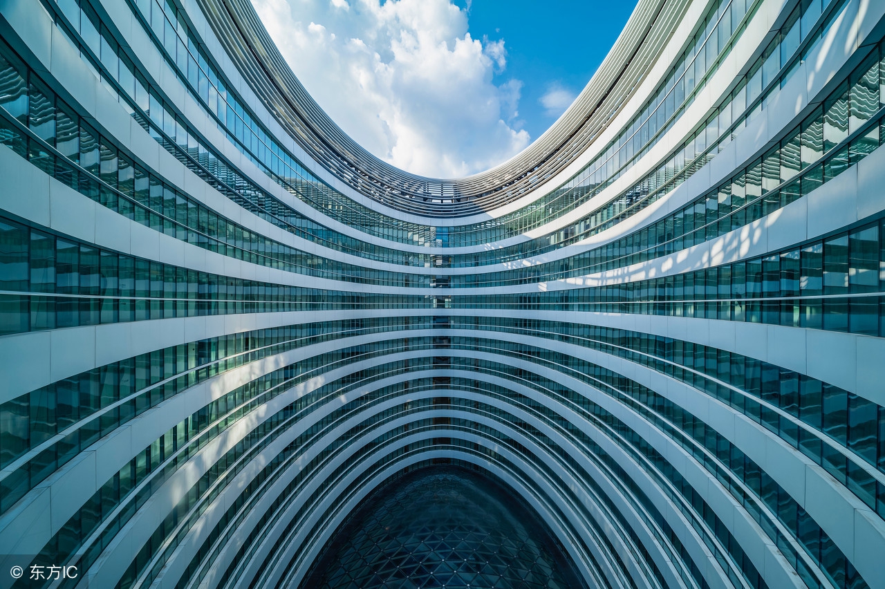 护士一个月一万三正常吗,护士一个月1万5