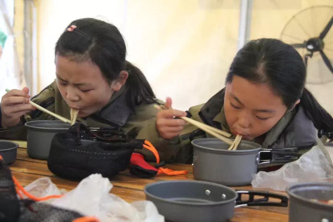 吹响欢乐集结号,吹响集结号奏响主旋律