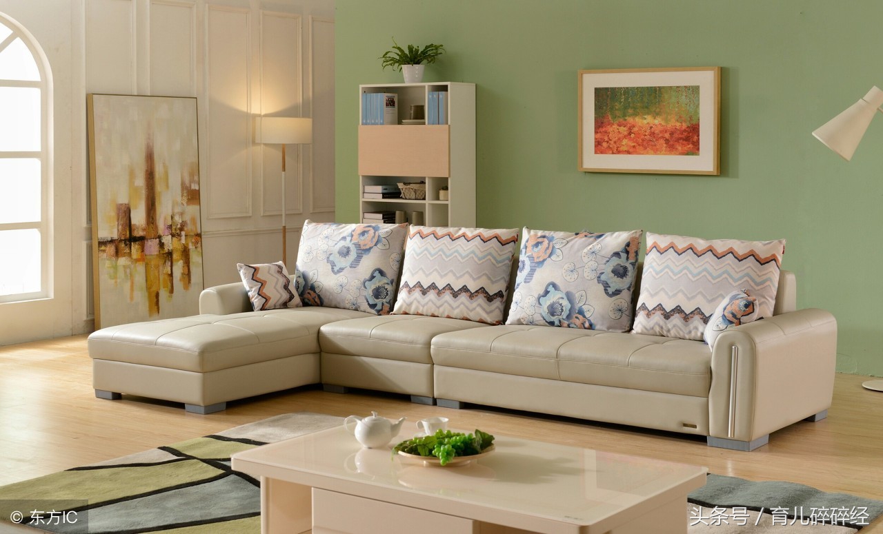 四个月宝宝吃奶不专心怎么回事,4个月婴儿吃奶不专心是怎么回事