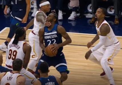 nba球员背打詹姆斯集锦,盘点nba球员的奇葩防守瞬间