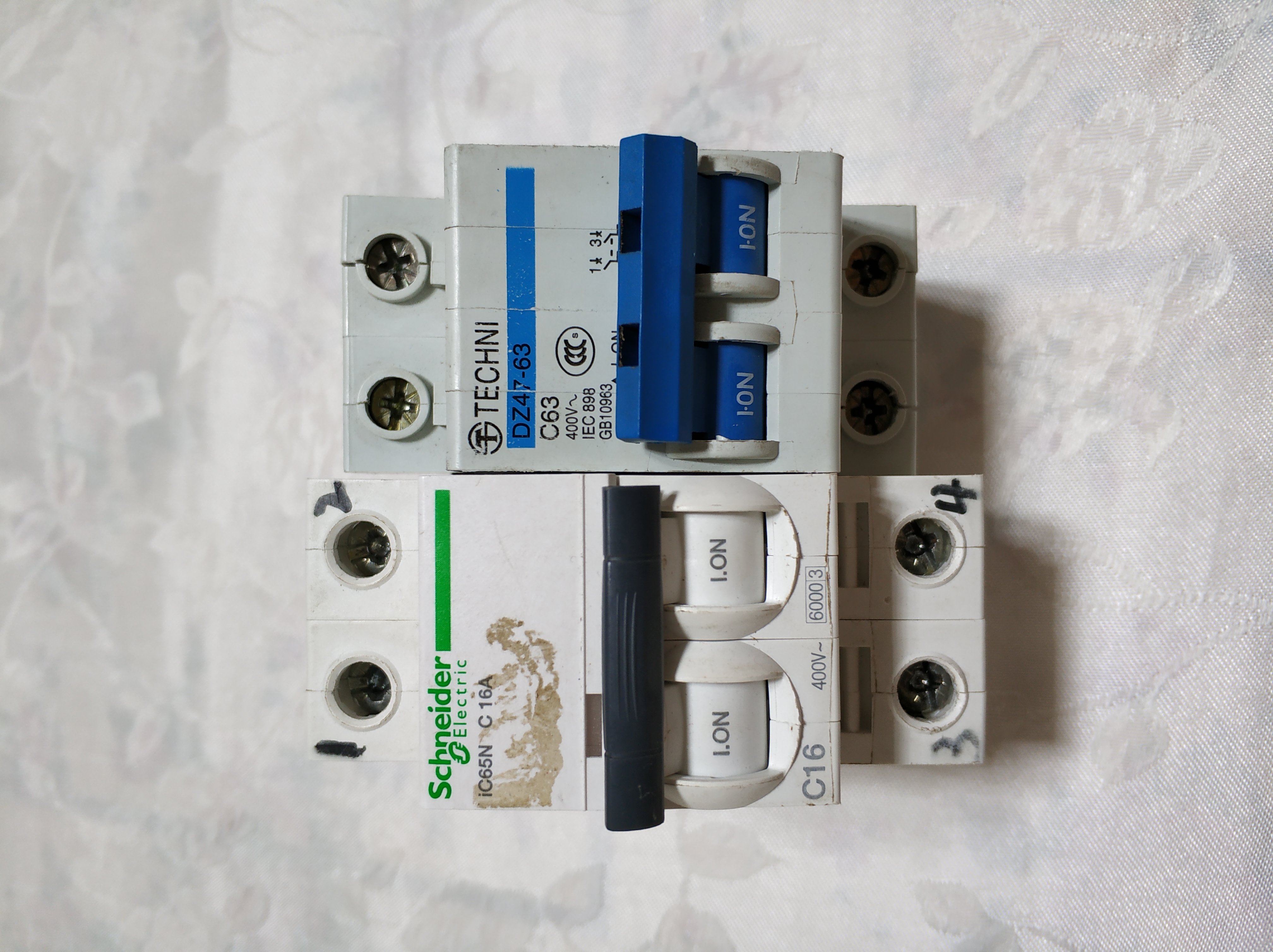 2p带漏电保护的空气开关怎么接线,漏电保护器与空气开关接线方法