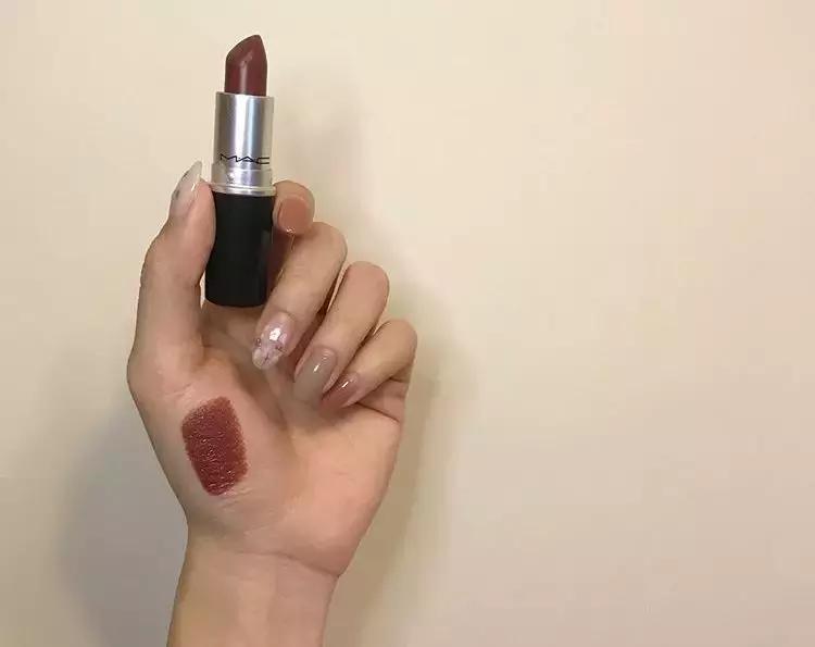 香奈儿与ysl口红色号对比,比香奈儿高端的口红