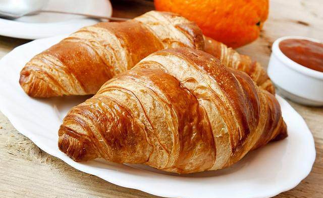 你还在买大牌护肤品吗,50岁适合sk2还是雅诗兰黛海蓝之谜