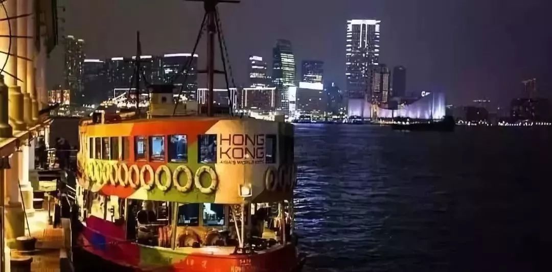 正宗*袜丝**奶茶，免税的包包，维港的夜景……下月起和你只有8个小时动车的距离！