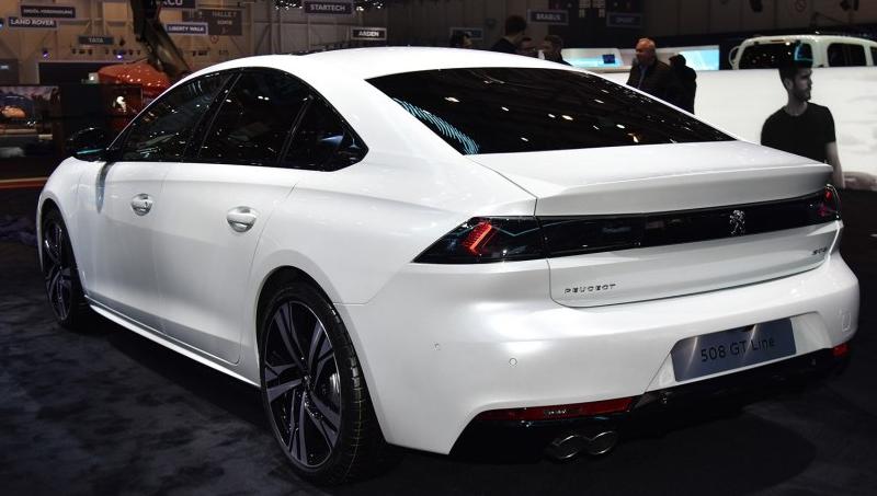 标致翻身就看这款车！三大件一流，内饰科幻，凯美瑞雅阁有压力了