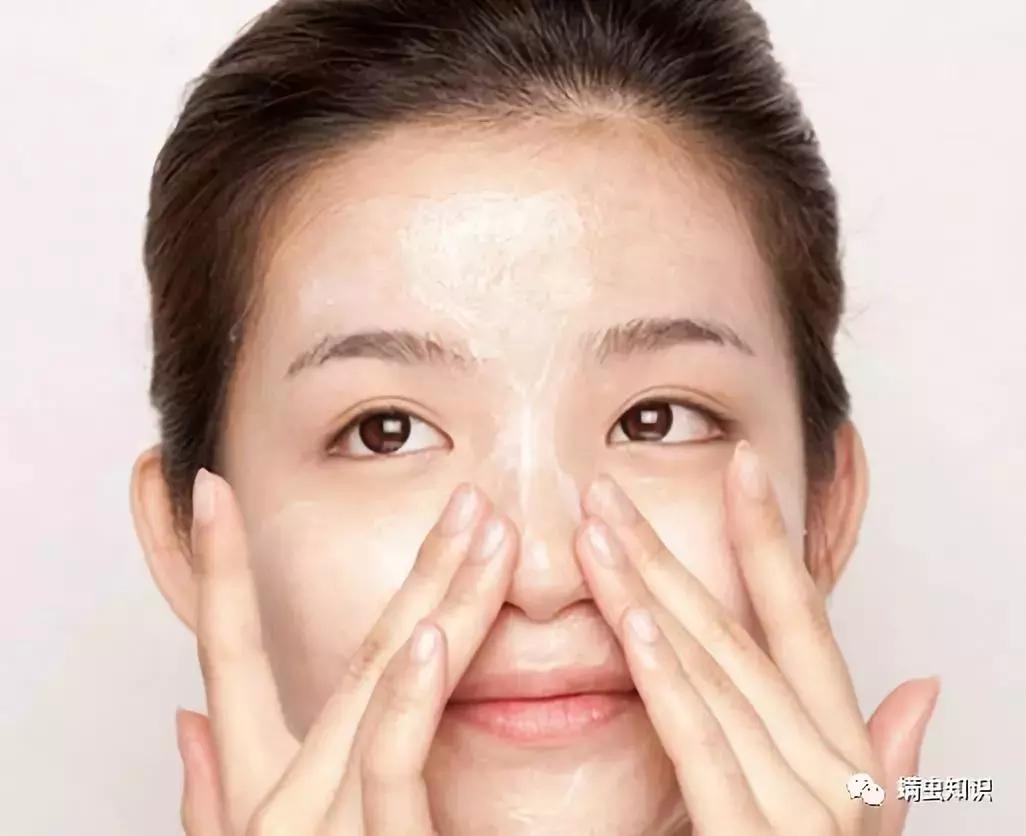 鼻子两侧黑头怎么处理,鼻子上有黑头应该注意些什么