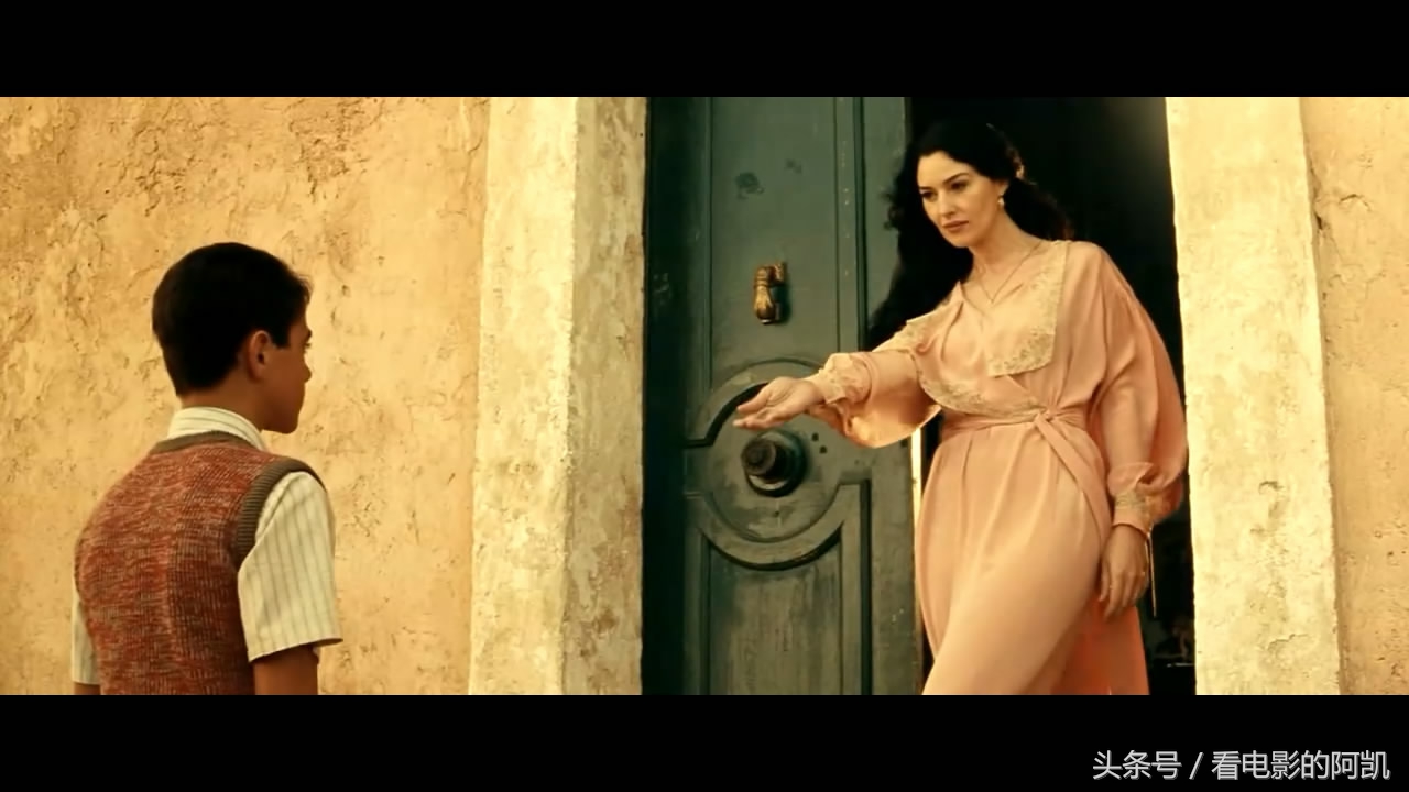 为何有关女性的案件屡禁不止！看了《美丽传说》或许就能明白原因