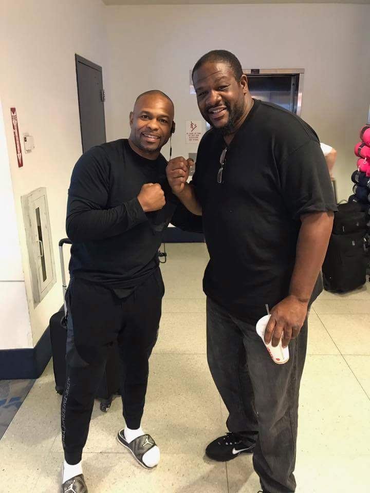 人体的骨骼两边有可能不一样吗,人体骨骼都一样吗