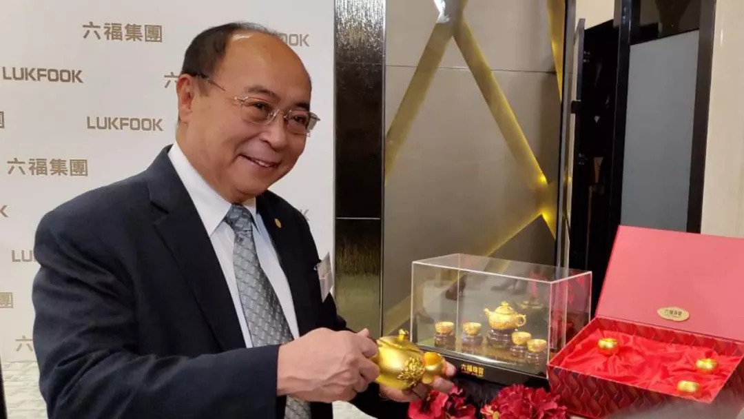 李嘉欣星冠,李嘉欣头戴皇冠