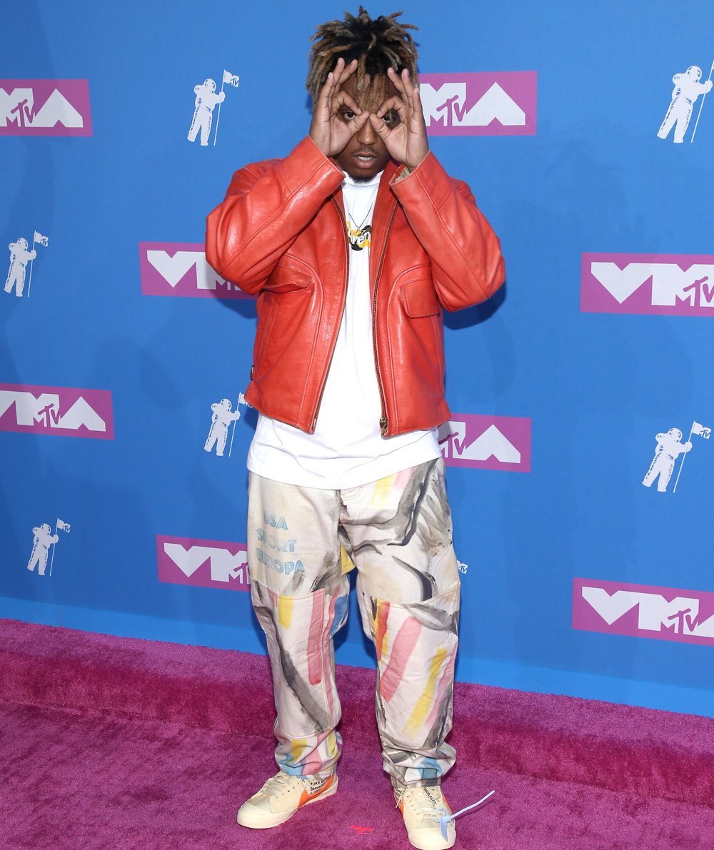 kanyewest,kanyewest上脚耐克回到未来